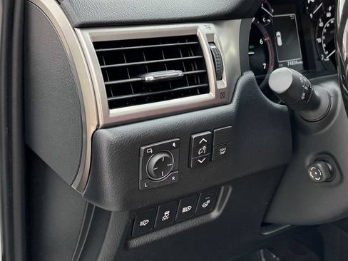Used 2021 Lexus GX 460 Premium w/ Premium Package AWD/4WD image 13