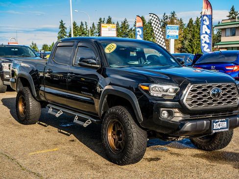 Used 2023 Toyota Tacoma TRD Off-Road image 6