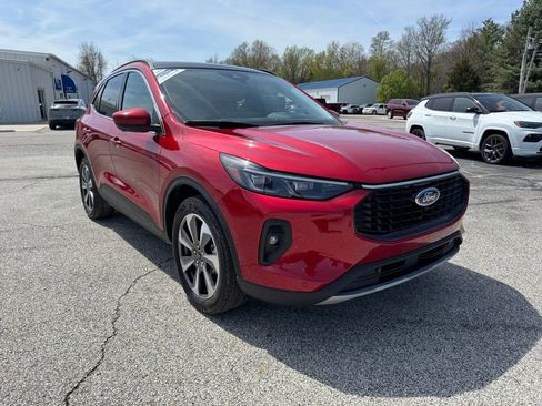 Used 2024 Ford Escape Platinum w/ Premium Technology Package image 10