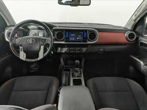 Used 2017 Toyota Tacoma SR5 w/ Tow Package RWD image 24
