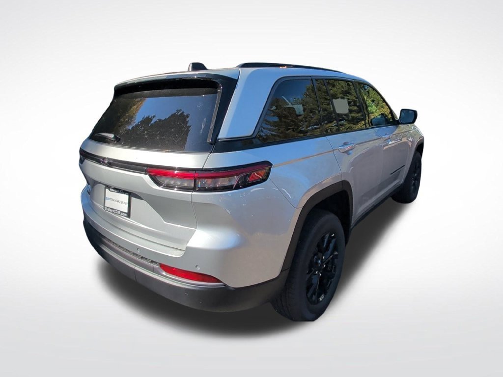 New 2026 Jeep Grand Cherokee Altitude AWD/4WD image 5