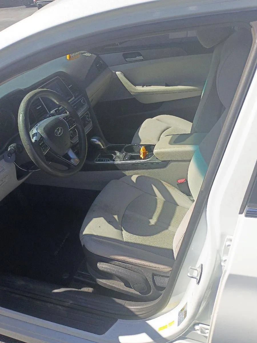 Used 2018 Hyundai Sonata SE FWD image 3