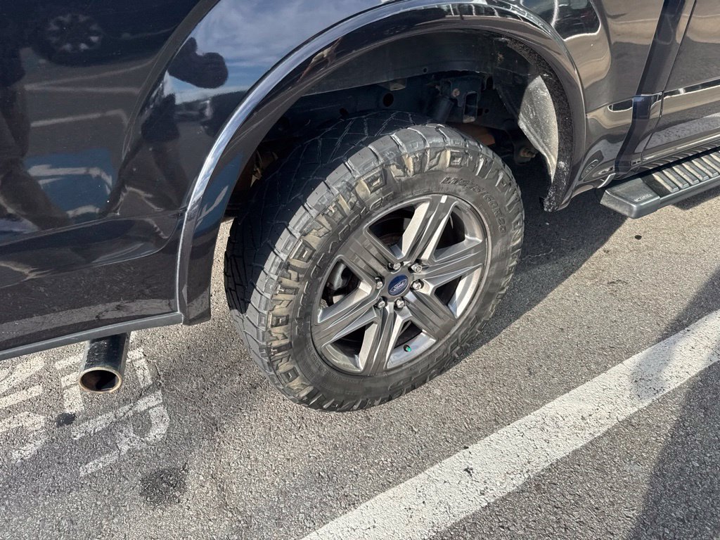 Used 2020 Ford F150 Lariat AWD/4WD image 10