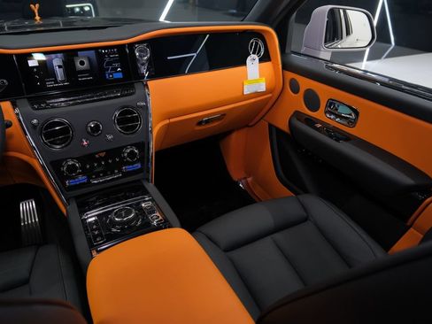 Used 2026 Rolls-Royce Cullinan AWD/4WD image 54