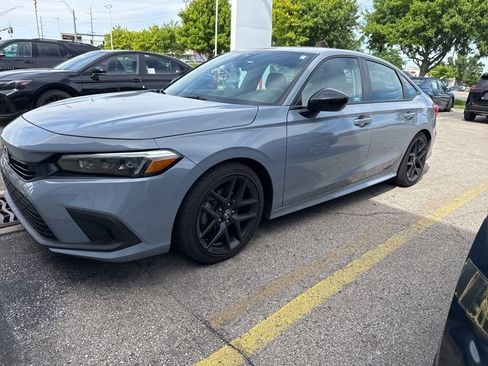 Used 2024 Honda Civic Sport image 6