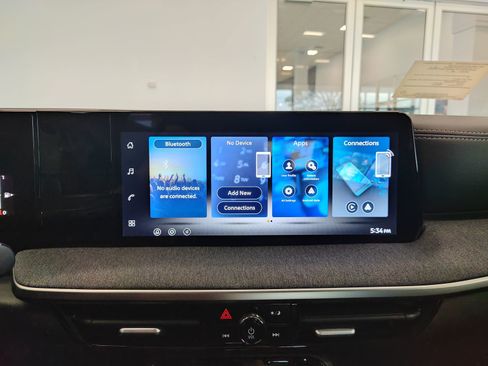 New 2026 Nissan Kicks SV AWD/4WD image 19