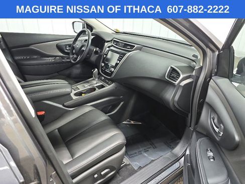 Used 2024 Nissan Murano SV AWD/4WD image 15