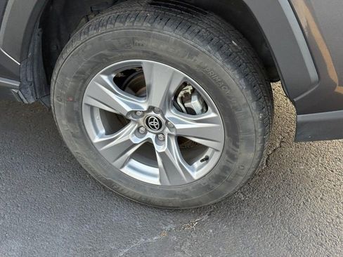 Used 2025 Toyota RAV4 XLE image 8