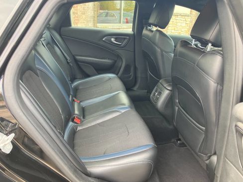 Used 2015 Chrysler 200 S w/ Comfort Group image 16