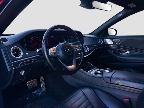 Used 2019 Mercedes-Benz S 560 4MATIC Sedan image 5