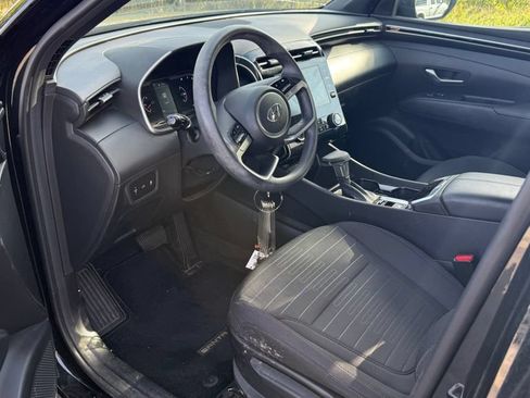 Used 2024 Hyundai Santa Cruz SE AWD/4WD image 3