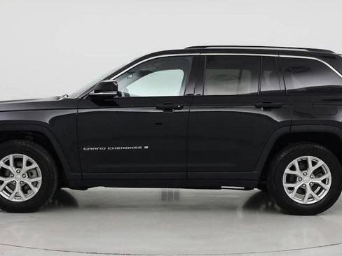 Used 2023 Jeep Grand Cherokee Limited AWD/4WD image 3