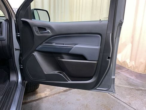 Used 2022 Chevrolet Colorado Z71 image 11