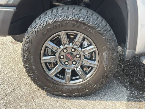 Used 2026 GMC Sierra 1500 AT4X AWD/4WD image 10