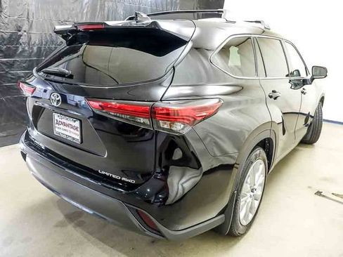 Used 2022 Toyota Highlander Limited AWD/4WD image 7