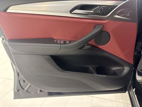 Certified 2023 BMW X4 xDrive30i w/ Convenience Package image 10