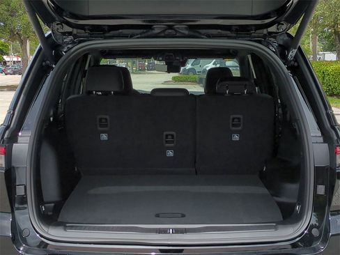 New 2025 Jeep Grand Cherokee Limited w/ Luxury Tech Group II image 13