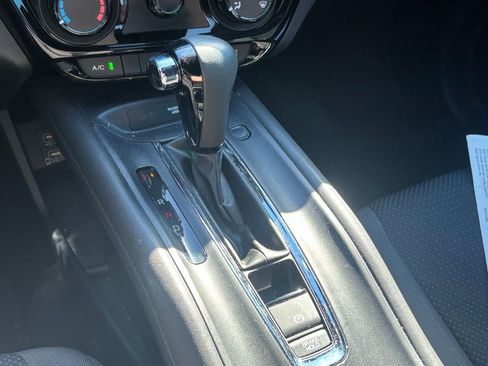 Used 2022 Honda HR-V Sport image 12