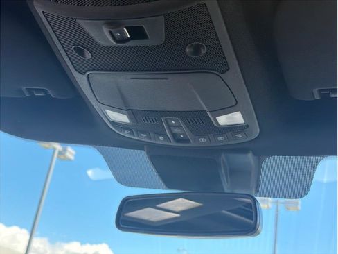 Used 2020 Ford F150 Lariat image 16