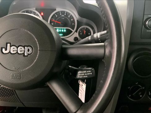 Used 2010 Jeep Wrangler Unlimited Sport AWD/4WD image 21