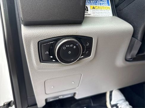 Used 2018 Ford F250 XL w/ Power Equipment Group AWD/4WD image 17