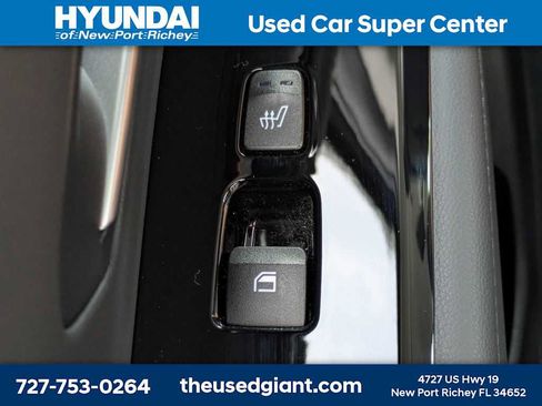 Certified 2024 Hyundai Tucson Limited AWD/4WD image 17