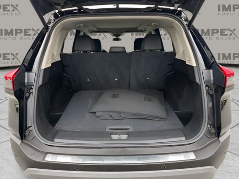 Used 2023 Nissan Rogue SV w/ SV Premium Package image 28