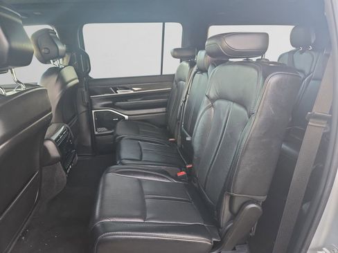 Used 2022 Jeep Wagoneer Series II w/ Premium Group I image 14