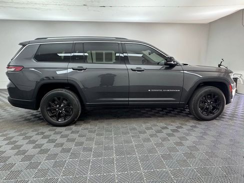 Used 2022 Jeep Grand Cherokee L Limited image 14