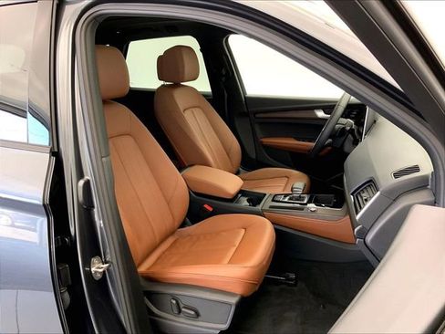 Used 2023 Audi Q5 2.0T Premium Plus w/ Premium Plus Package image 7