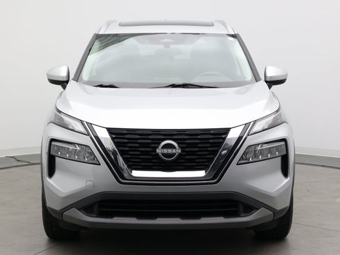 Used 2023 Nissan Rogue SV w/ SV Premium B Package FWD image 2