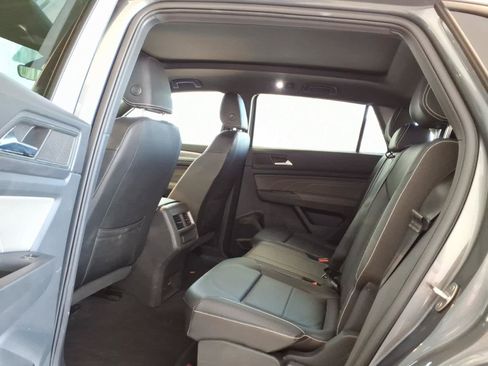 Used 2023 Volkswagen Atlas Cross Sport SE w/ Panoramic Sunroof Package AWD/4WD image 17