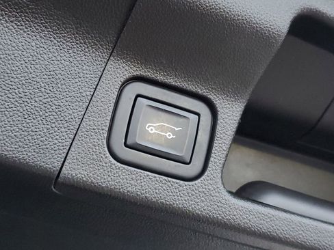 Certified 2022 GMC Acadia AT4 w/ Preferred Package image 43