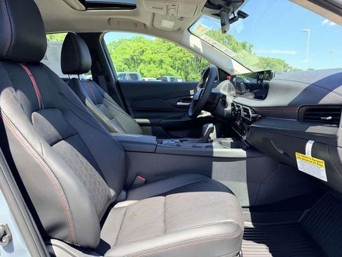 New 2026 Nissan Sentra SR w/ SR Premium Package FWD image 10
