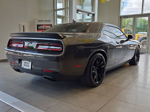 Used 2023 Dodge Challenger SRT Hellcat w/ Driver Convenience Group RWD image 5