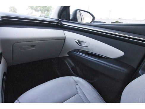Used 2023 Hyundai Tucson Limited FWD image 13