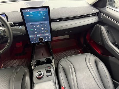 Used 2021 Ford Mustang Mach-E Premium image 23