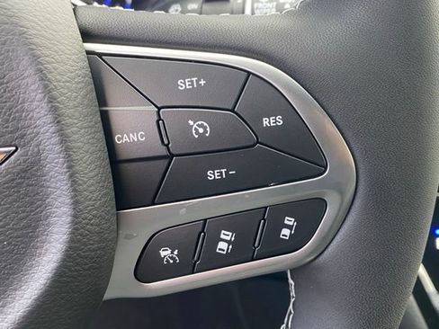 New 2026 Chrysler Pacifica Limited FWD image 19
