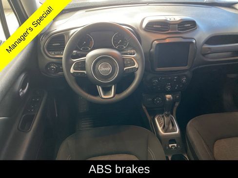 Used 2023 Jeep Renegade Latitude image 6