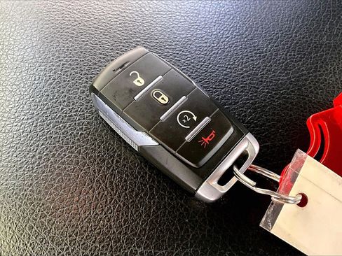 Used 2019 RAM 1500 Big Horn image 32