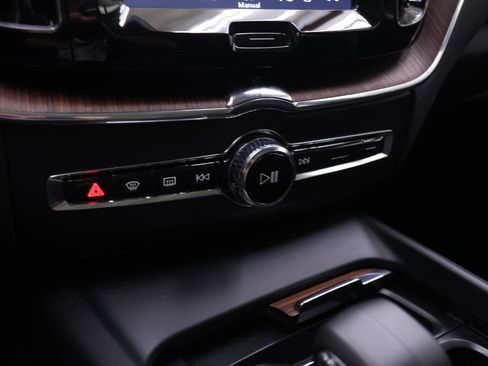 Certified 2023 Volvo XC60 B5 Plus w/ Protection Package Premier image 10