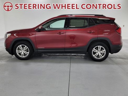 Used 2019 GMC Terrain SLE w/ Driver Convenience Package FWD image 5