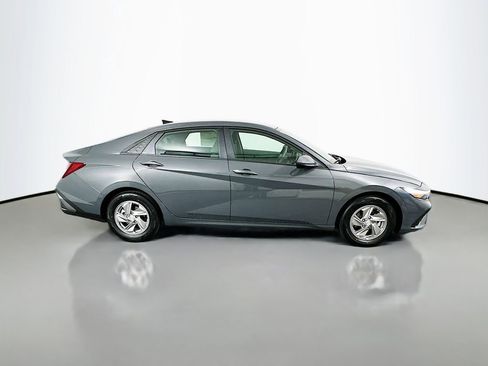 New 2026 Hyundai Elantra SE w/ Cargo Package FWD image 4