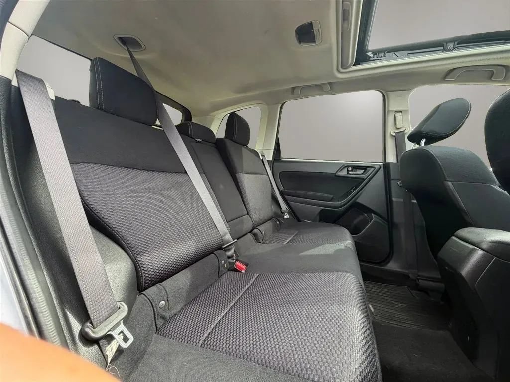 Used 2015 Subaru Forester 2.5i Premium w/ All-Weather Package AWD/4WD image 26