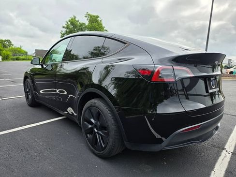 Used 2025 Tesla Model Y Long Range AWD/4WD image 10