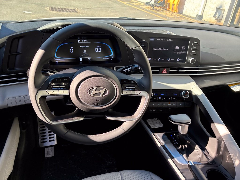 New 2026 Hyundai Elantra SEL Sport FWD image 25