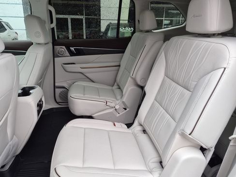 New 2026 Buick Enclave Avenir w/ Super Cruise Package AWD/4WD image 15