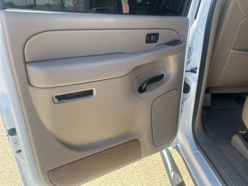 Used 2005 Chevrolet Silverado 3500 LT w/ Heavy-Duty Power Package image 21