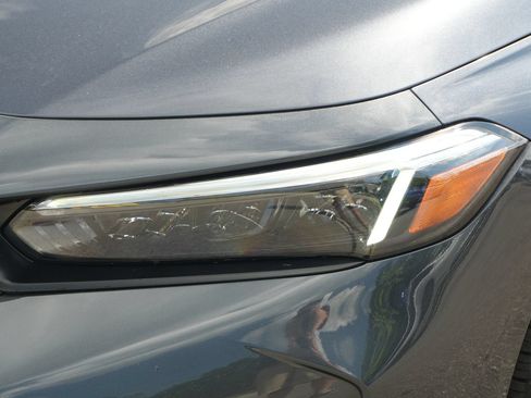 Used 2025 Honda Civic Sport image 13