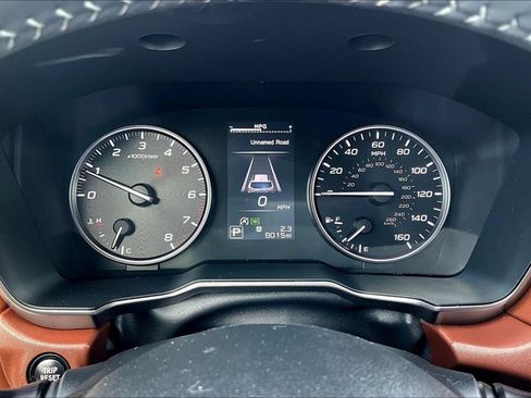 Used 2025 Subaru Outback Touring AWD/4WD image 13